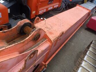 2013-hitachi-zx225usrlc-3-47791064