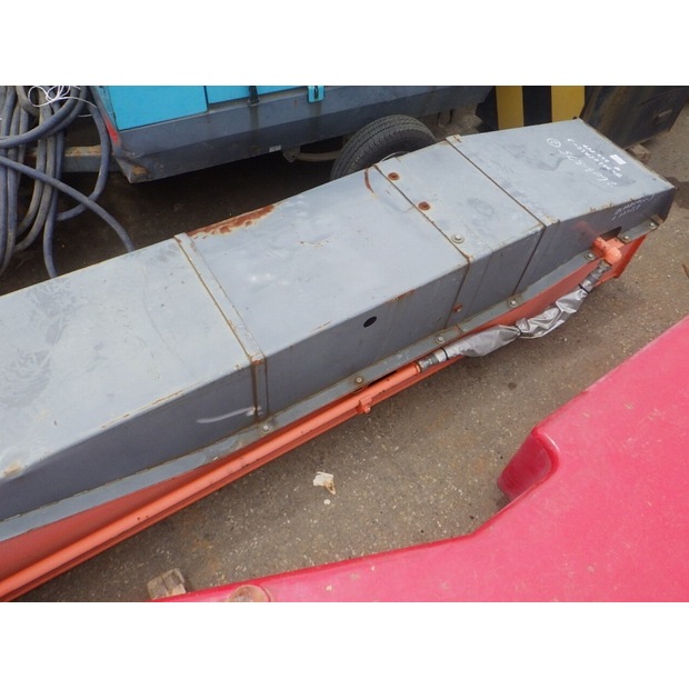 2013 هيتاشى ZX225USRLC-3-47791065