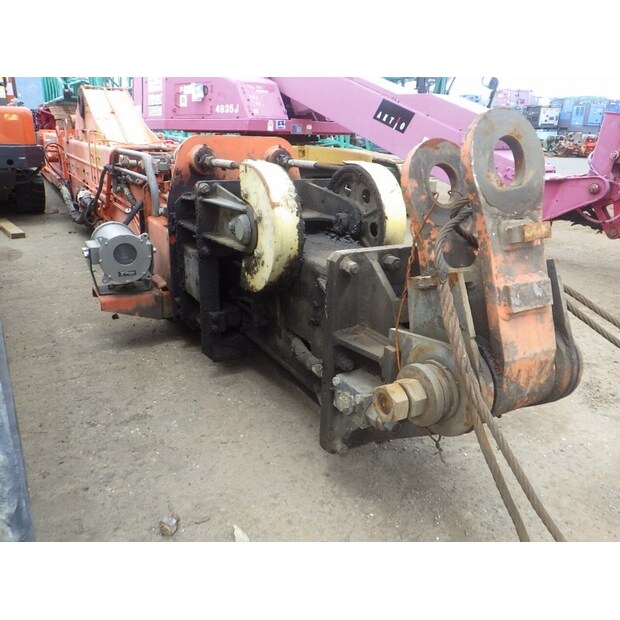 2013 هيتاشى ZX225USRLC-3-47791070