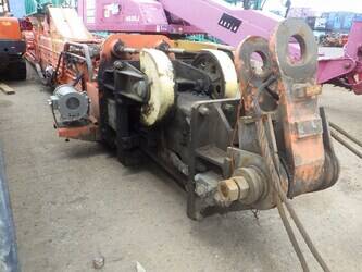 2013-hitachi-zx225usrlc-3-47791070