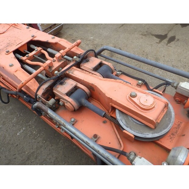 2013 هيتاشى ZX225USRLC-3-47791073