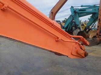 2013-hitachi-zx225usrlc-3-47791077