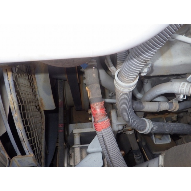 2013 هيتاشى ZX225USRLC-3-47791107