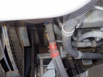 2013-hitachi-zx225usrlc-3-47791107