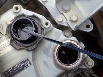 2013-hitachi-zx225usrlc-3-47791113