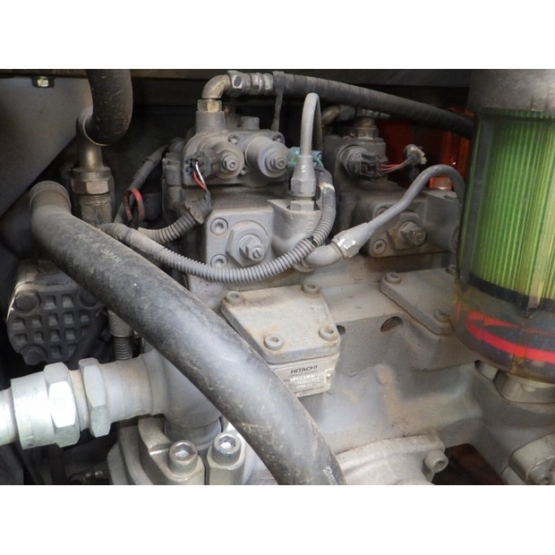 2013 هيتاشى ZX225USRLC-3-47791118