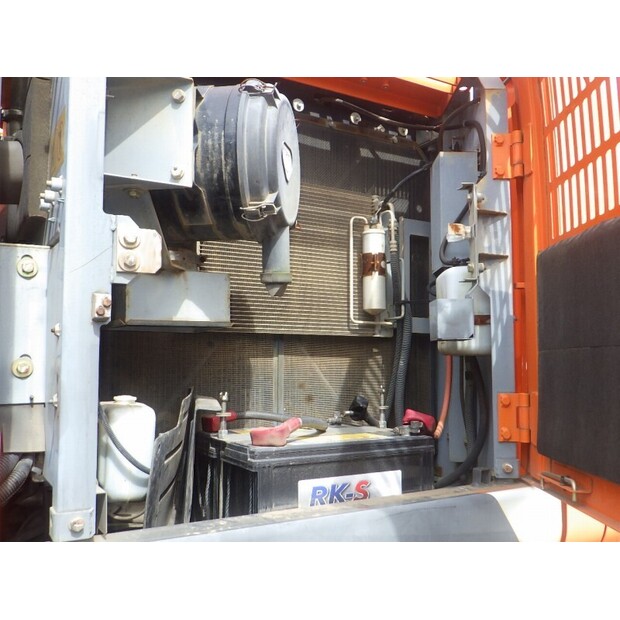 2013 هيتاشى ZX225USRLC-3-47791119