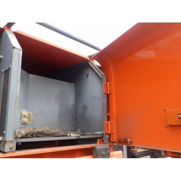 2013 هيتاشى ZX225USRLC-3-47791121