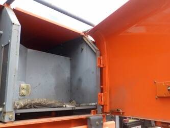 2013-hitachi-zx225usrlc-3-47791121
