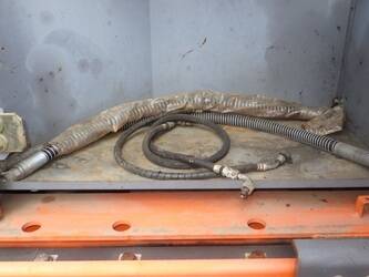 2013-hitachi-zx225usrlc-3-47791122