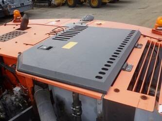 2013-hitachi-zx225usrlc-3-47791123