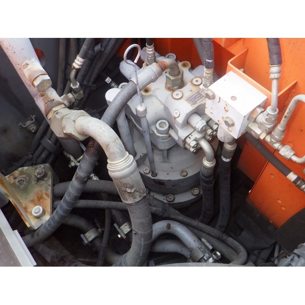 2013 هيتاشى ZX225USRLC-3-47791125