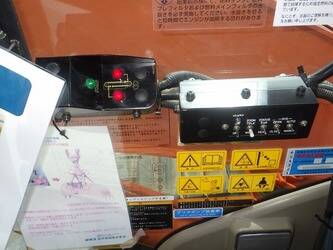 2013-hitachi-zx225usrlc-3-47791132