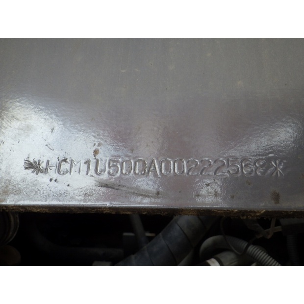 2013 هيتاشى ZX225USRLC-3-47791138