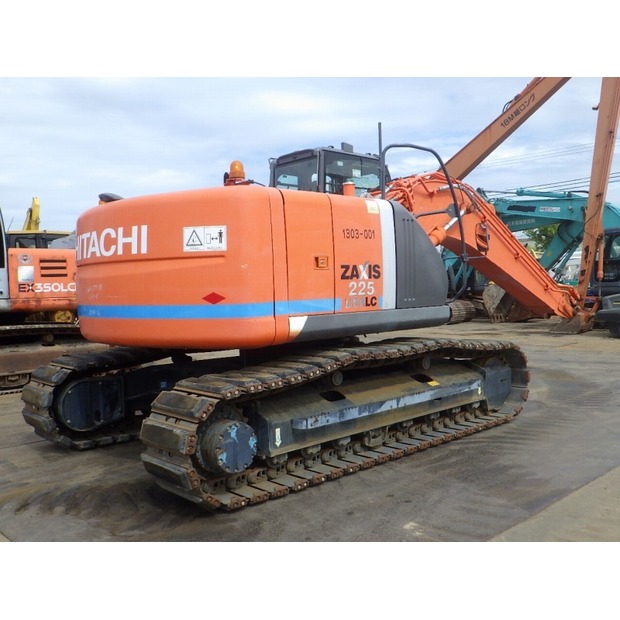 2013 هيتاشى ZX225USRLC-3-47791143