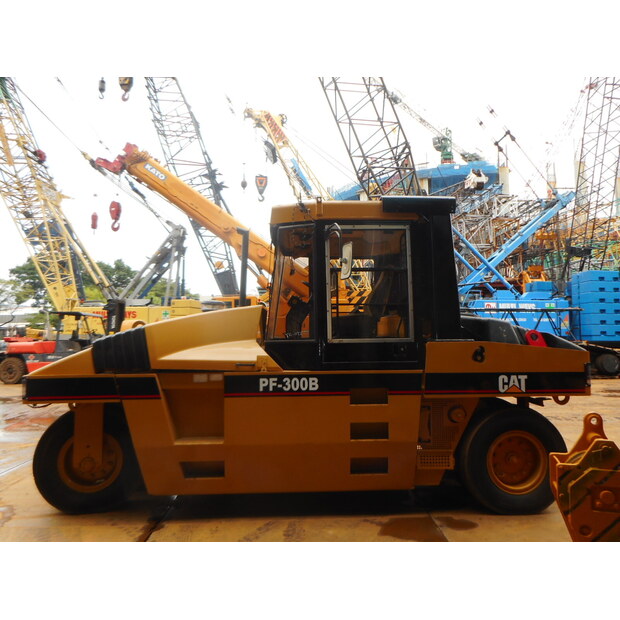 1998 Caterpillar PF300B-47795903