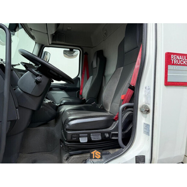 2017 Renault D12-47796138