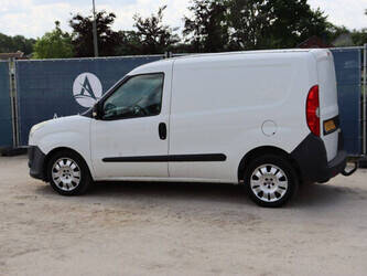 2011-fiat-doblo-1462583-47797262