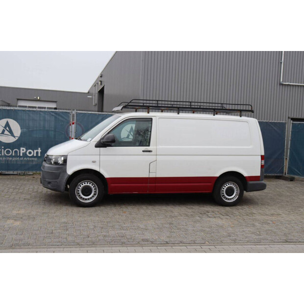 Volkswagen Transporter-47797504