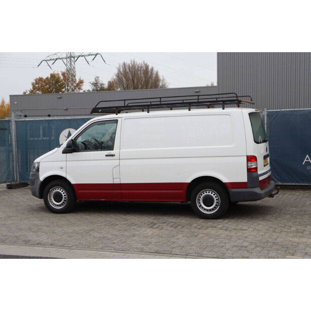 Volkswagen Transporter-47797506