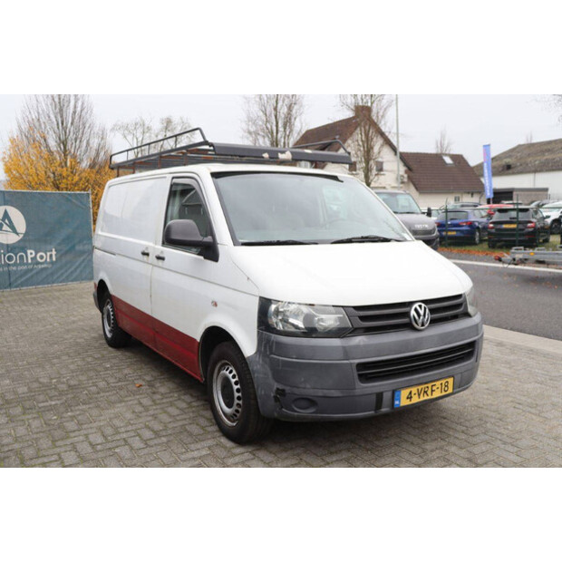 Volkswagen Transporter-47797510