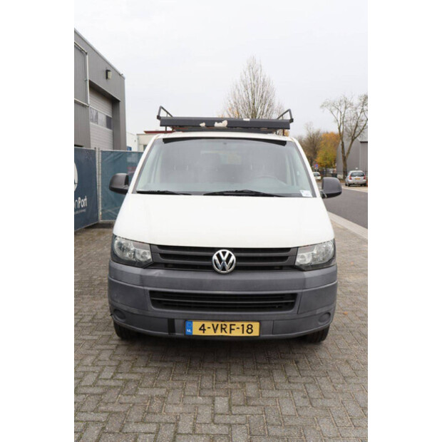 Volkswagen Transporter-47797511