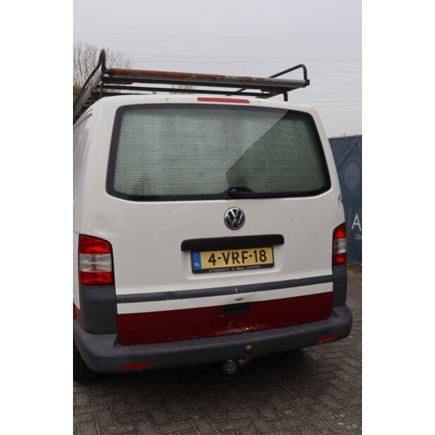 Volkswagen Transporter-47797518