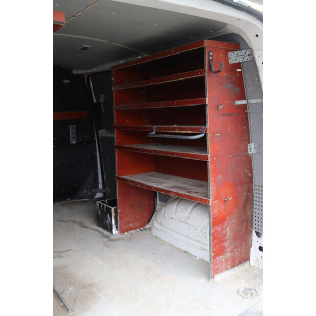 Volkswagen Transporter-47797521