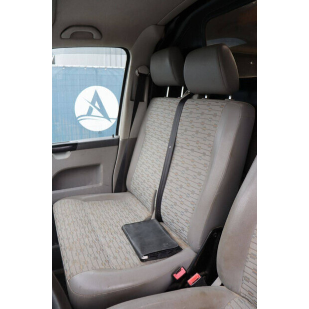 Volkswagen Transporter-47797529