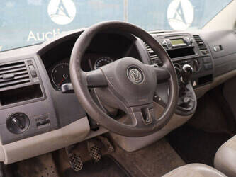 volkswagen-transporter-1462588-47797530
