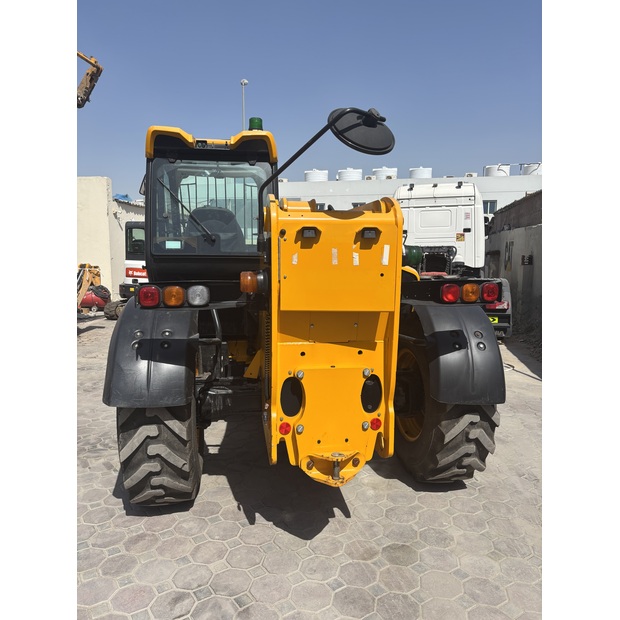 2022 JCB 535-95-47797876