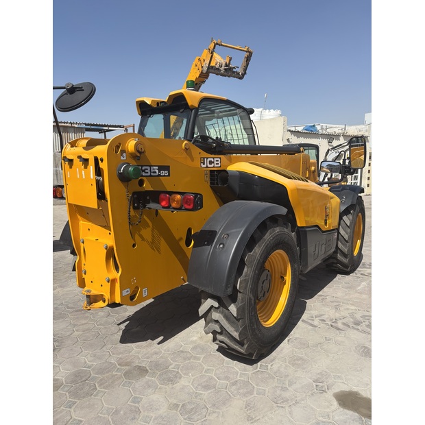 2022 JCB 535-95-47797877