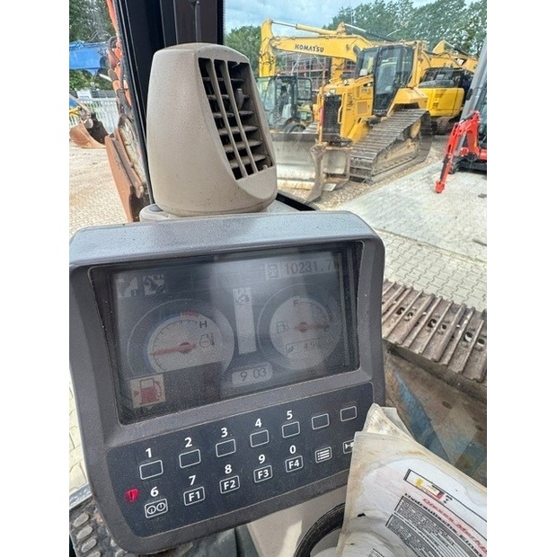 هيتاشى ZAXIS 225 USLC-47805188