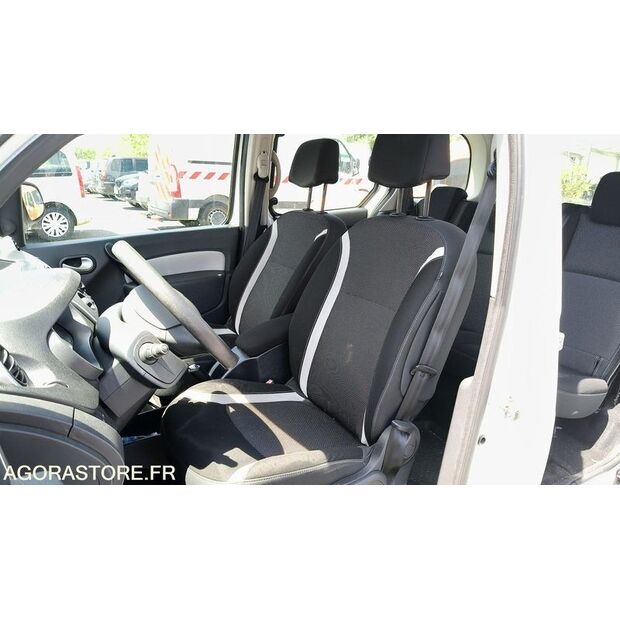 2016 رينو Kangoo-47809915