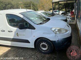 2012-peugeot-partner-1462031-47810076
