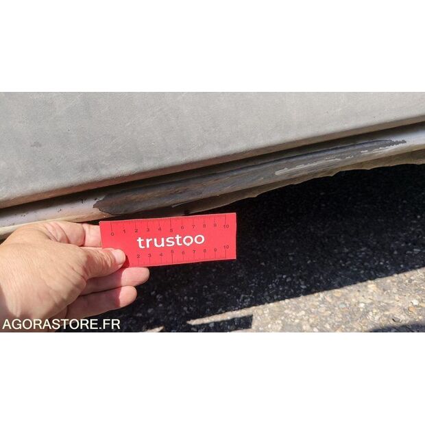 2011 NISSAN Primastar-47810220
