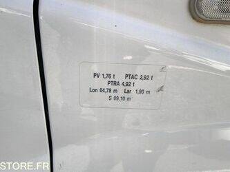 2011-nissan-primastar-47810228