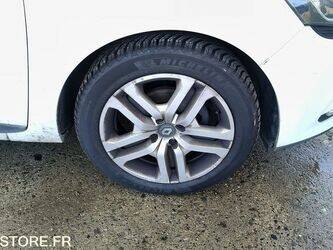 2017-renault-clio-1462072-47810634