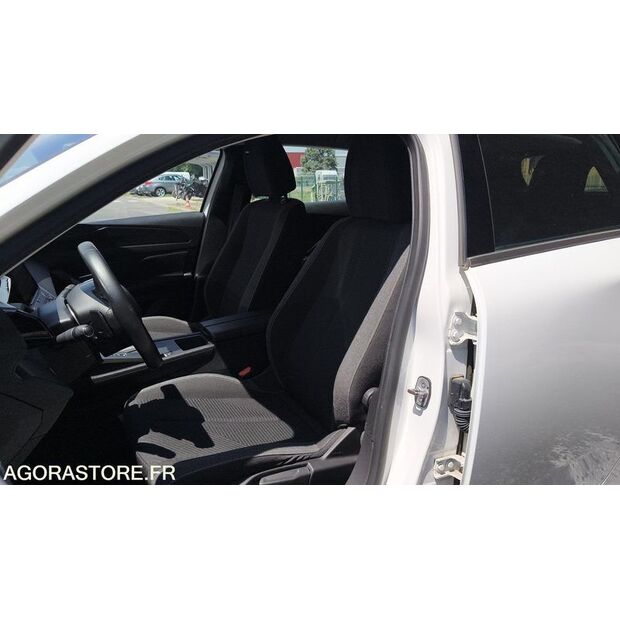 2022 Peugeot 308-47810899