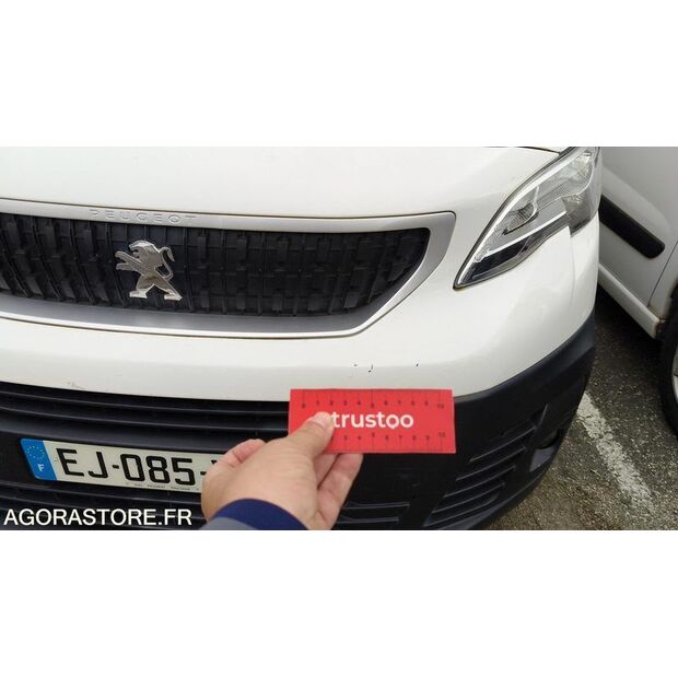 2017 Peugeot Expert-47810909