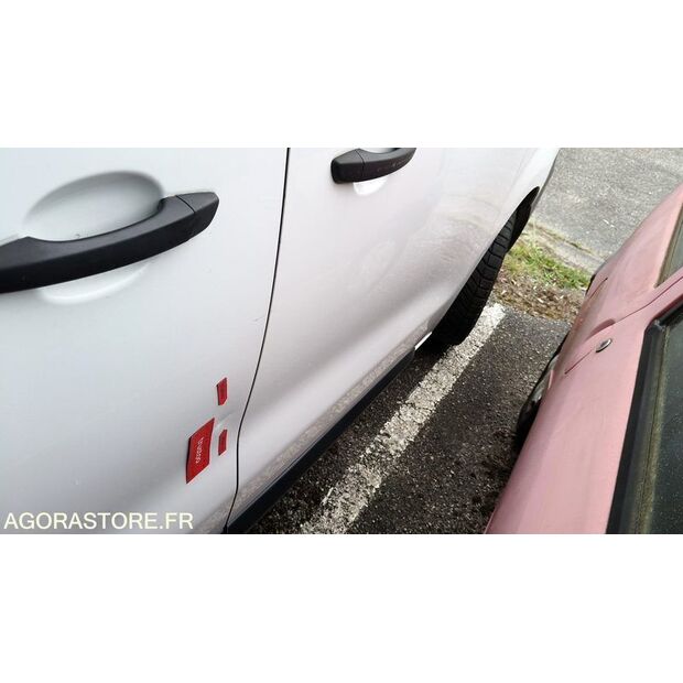 2017 Peugeot Expert-47810938