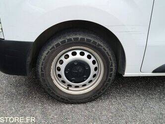 2017-peugeot-expert-1462103-47810950
