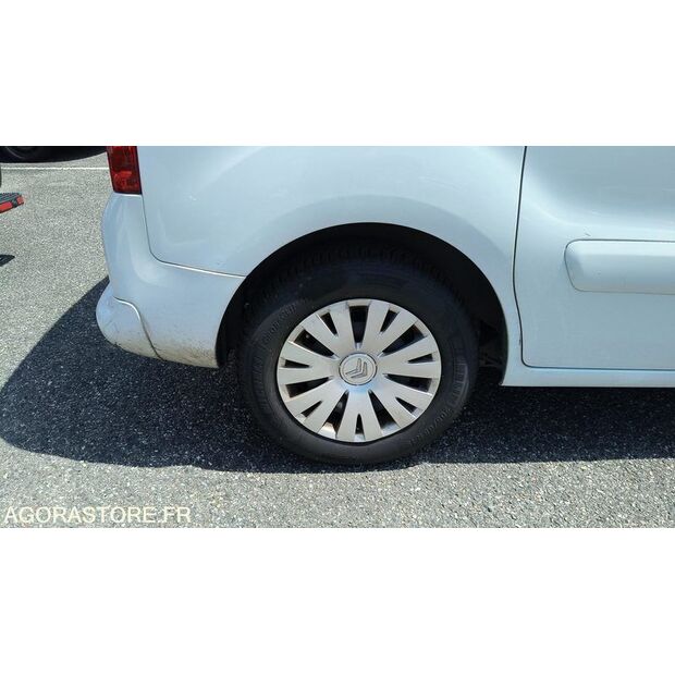 2012 Citroen BERLINGO-47811113