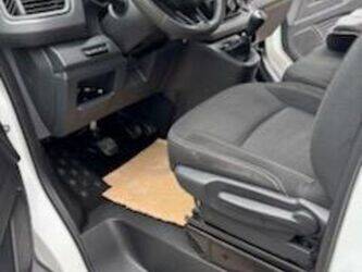 2023-renault-trafic-1462141-47811169