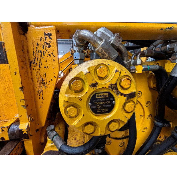 2010 Perforator PBA 85-47814663