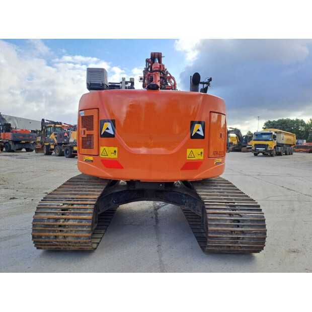 2021 Hitachi ZX225USLC-6-47815504
