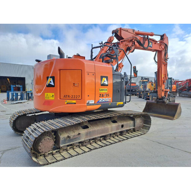 2021 Hitachi ZX225USLC-6-47815505