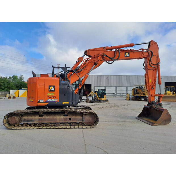 2021 Hitachi ZX225USLC-6-47815506