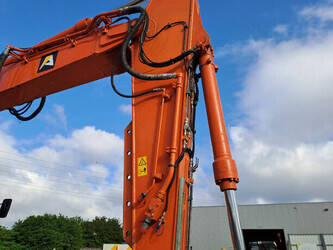 2021-hitachi-zx225uslc-6-1462699-47815511