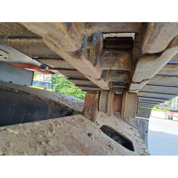 2021 Hitachi ZX225USLC-6-47815516